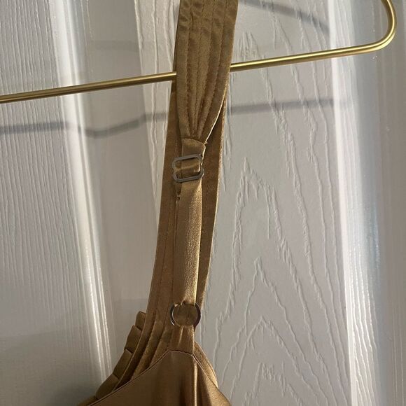 BCBGMaxAzria SILK Gold Sleeveless Midi - Picture 11 of 11